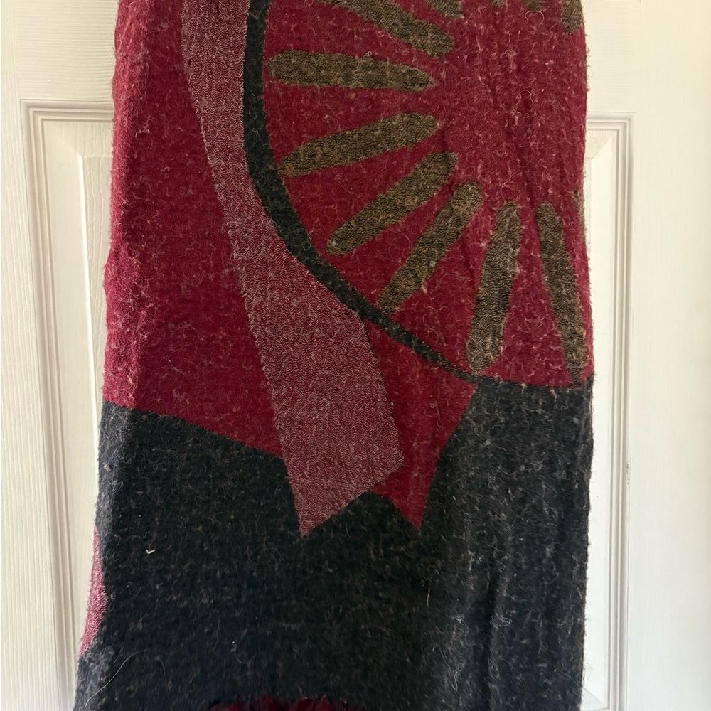 Aritzia Wilfred Oversized Blanket Scarf - Picture 3 of 4